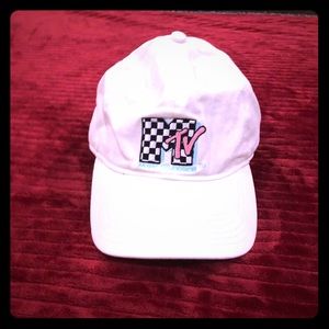 MTV “Dad hat”